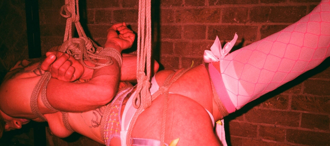 Everything You Wanted to Know About a Non-Binary Rope Bottom